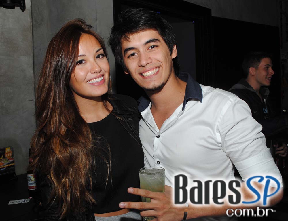 Projeto Friends Play Party com muita música na sexta-feira no Public Bar e After Bar Projeto Friends Play Party com muita música na sexta-feira no Public Bar e After Bar