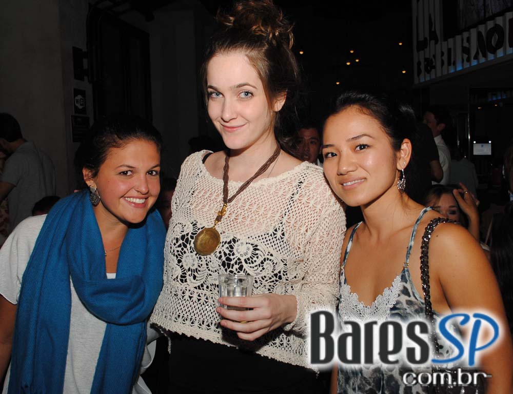 Projeto Friends Play Party com muita música na sexta-feira no Public Bar e After Bar Projeto Friends Play Party com muita música na sexta-feira no Public Bar e After Bar