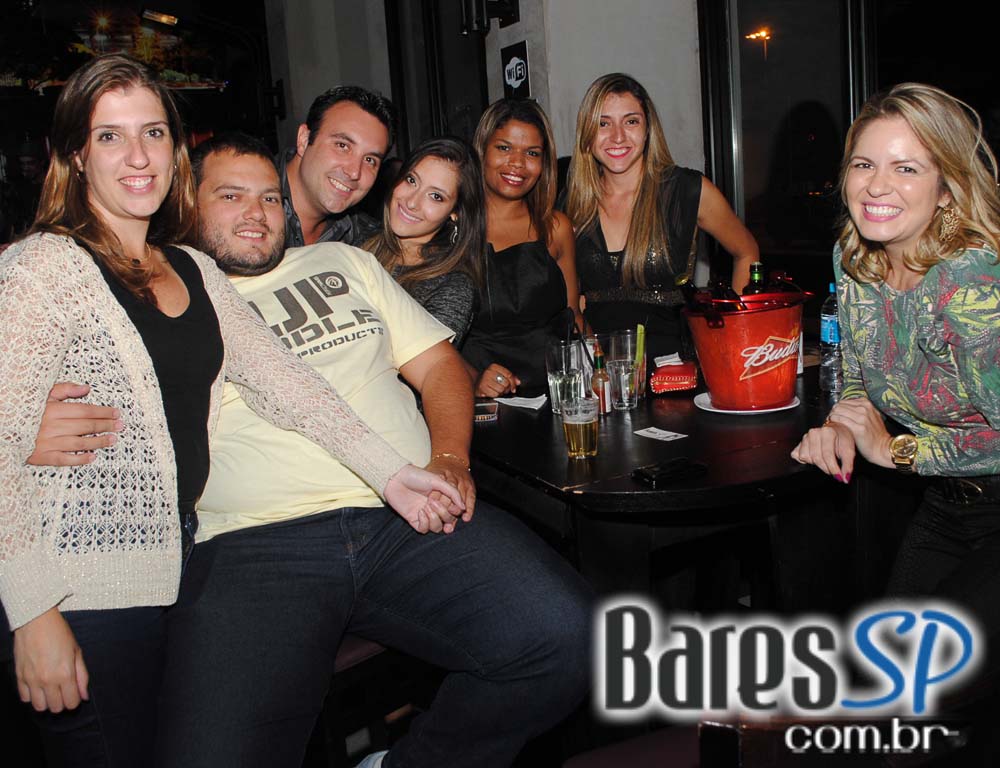 Projeto Friends Play Party com muita música na sexta-feira no Public Bar e After Bar Projeto Friends Play Party com muita música na sexta-feira no Public Bar e After Bar