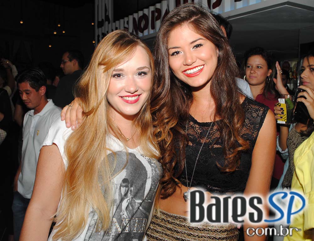 Projeto Friends Play Party com muita música na sexta-feira no Public Bar e After Bar Projeto Friends Play Party com muita música na sexta-feira no Public Bar e After Bar