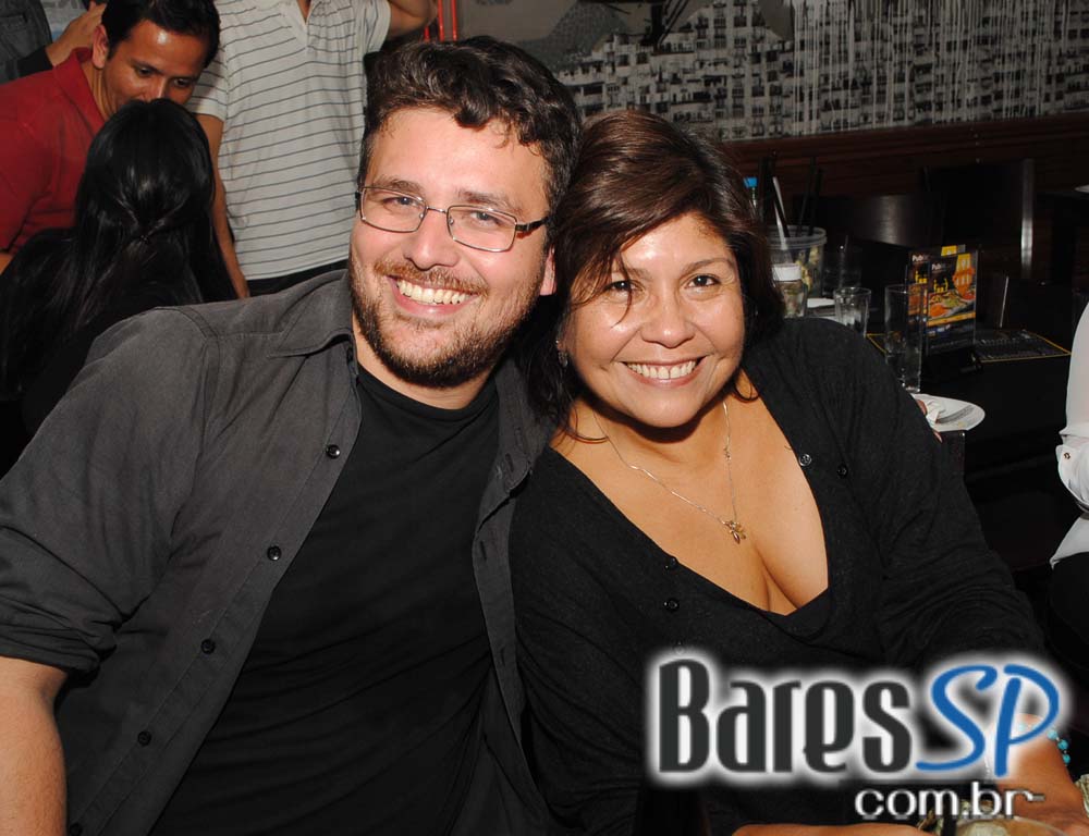 Projeto Friends Play Party com muita música na sexta-feira no Public Bar e After Bar Projeto Friends Play Party com muita música na sexta-feira no Public Bar e After Bar