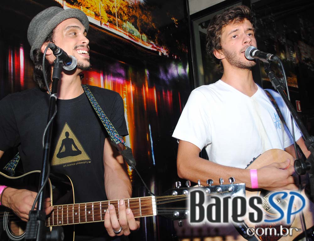 Projeto Friends Play Party com muita música na sexta-feira no Public Bar e After Bar Projeto Friends Play Party com muita música na sexta-feira no Public Bar e After Bar