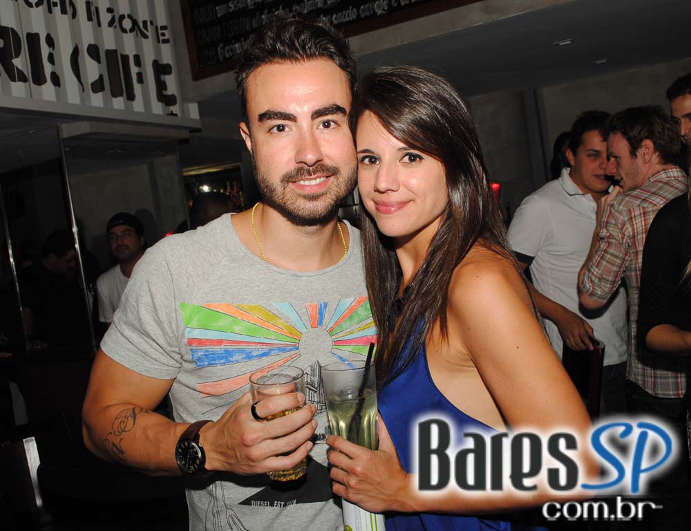 Projeto Friends Play Party com muita música na sexta-feira no Public Bar e After Bar Projeto Friends Play Party com muita música na sexta-feira no Public Bar e After Bar