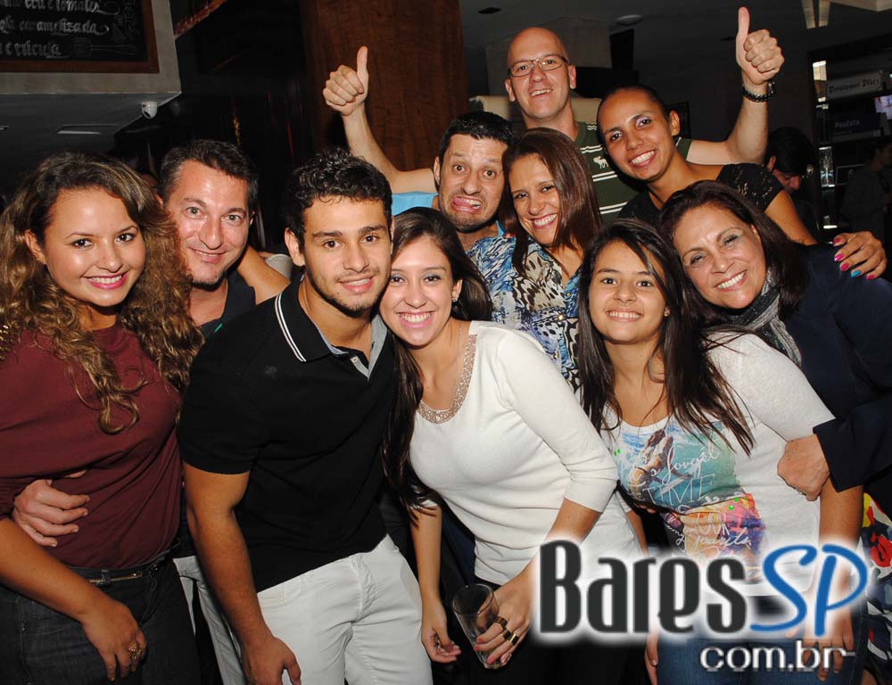 Projeto Friends Play Party com muita música na sexta-feira no Public Bar e After Bar Projeto Friends Play Party com muita música na sexta-feira no Public Bar e After Bar