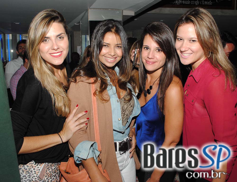 Projeto Friends Play Party com muita música na sexta-feira no Public Bar e After Bar Projeto Friends Play Party com muita música na sexta-feira no Public Bar e After Bar