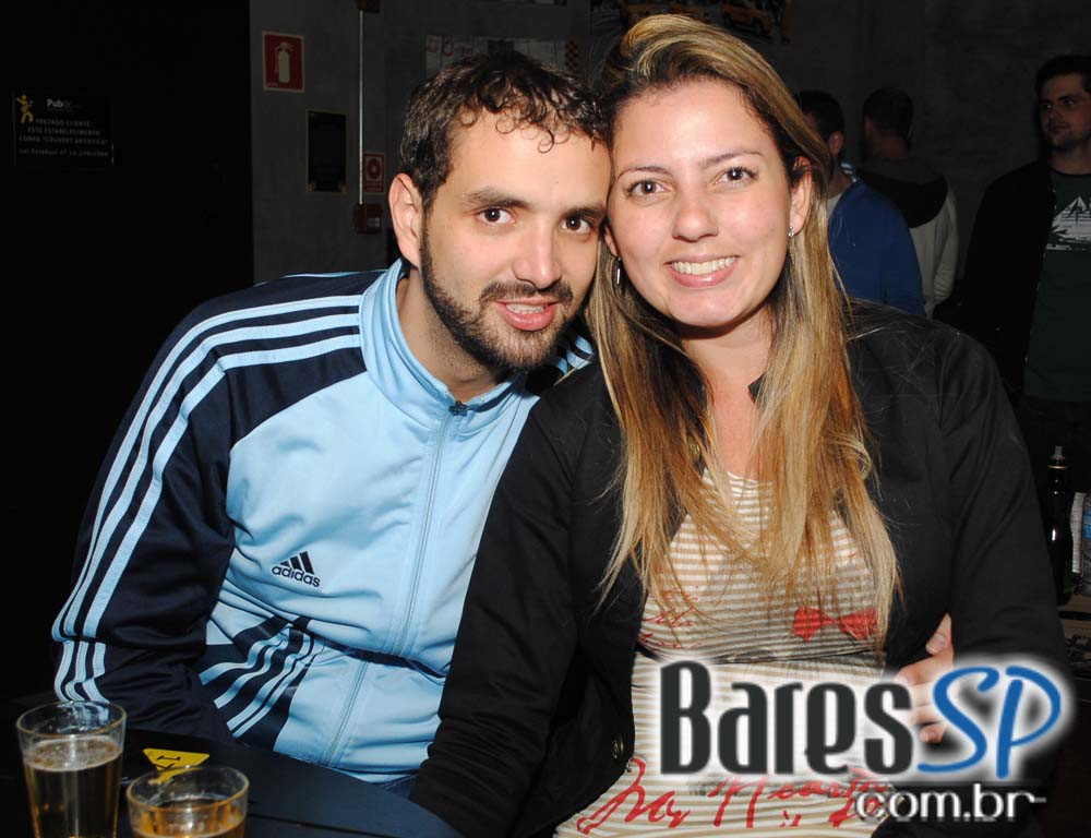 Projeto Friends Play Party com muita música na sexta-feira no Public Bar e After Bar Projeto Friends Play Party com muita música na sexta-feira no Public Bar e After Bar