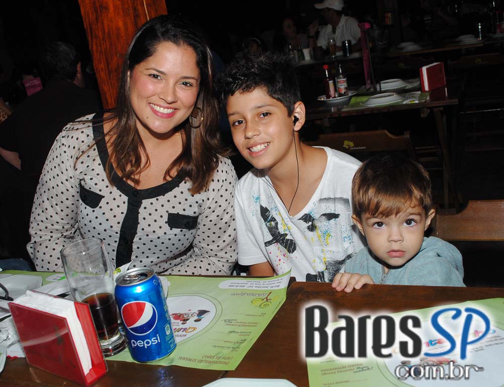 Quintal do Espeto Lapa recebeu o projeto Samba de Raíz Quintal do Espeto Lapa recebeu o projeto Samba de Raíz