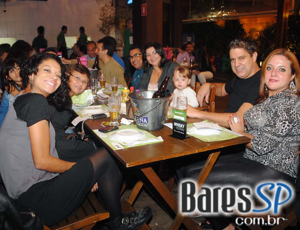 Quintal do Espeto Lapa recebeu o projeto Samba de Raíz Quintal do Espeto Lapa recebeu o projeto Samba de Raíz