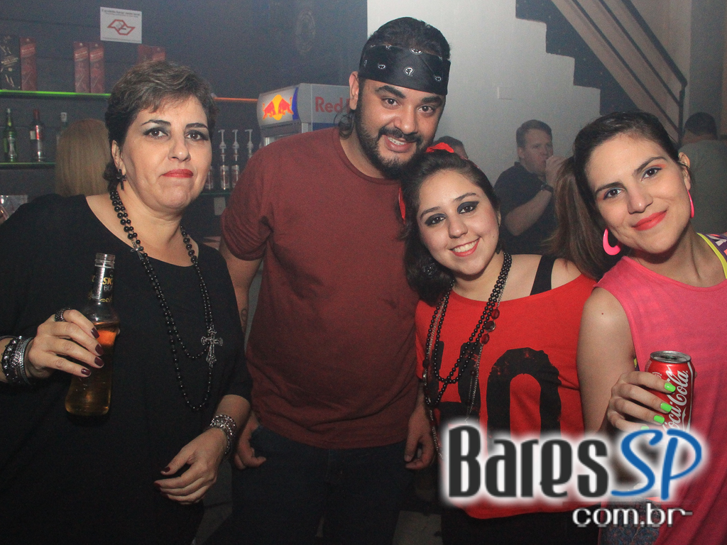 Autobahn celebrou aniversário de 21 anos no estilo anos 80 Autobahn celebrou aniversário de 21 anos no estilo anos 80