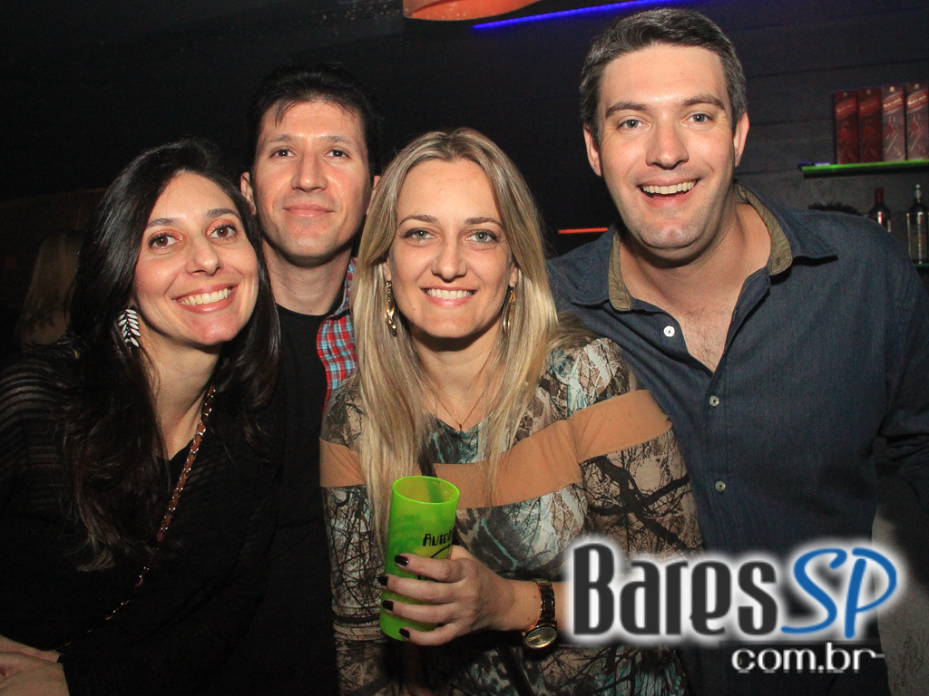 Autobahn celebrou aniversário de 21 anos no estilo anos 80 Autobahn celebrou aniversário de 21 anos no estilo anos 80