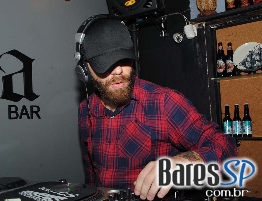 Festa Beats & Pieces com Hero Magal e KL Jay no Nola Bar Festa Beats & Pieces com Hero Magal e KL Jay no Nola Bar