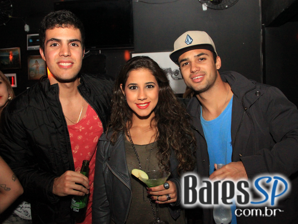 DJ Nuts tocou na noite de quarta-feira no Nola Bar DJ Nuts tocou na noite de quarta-feira no Nola Bar