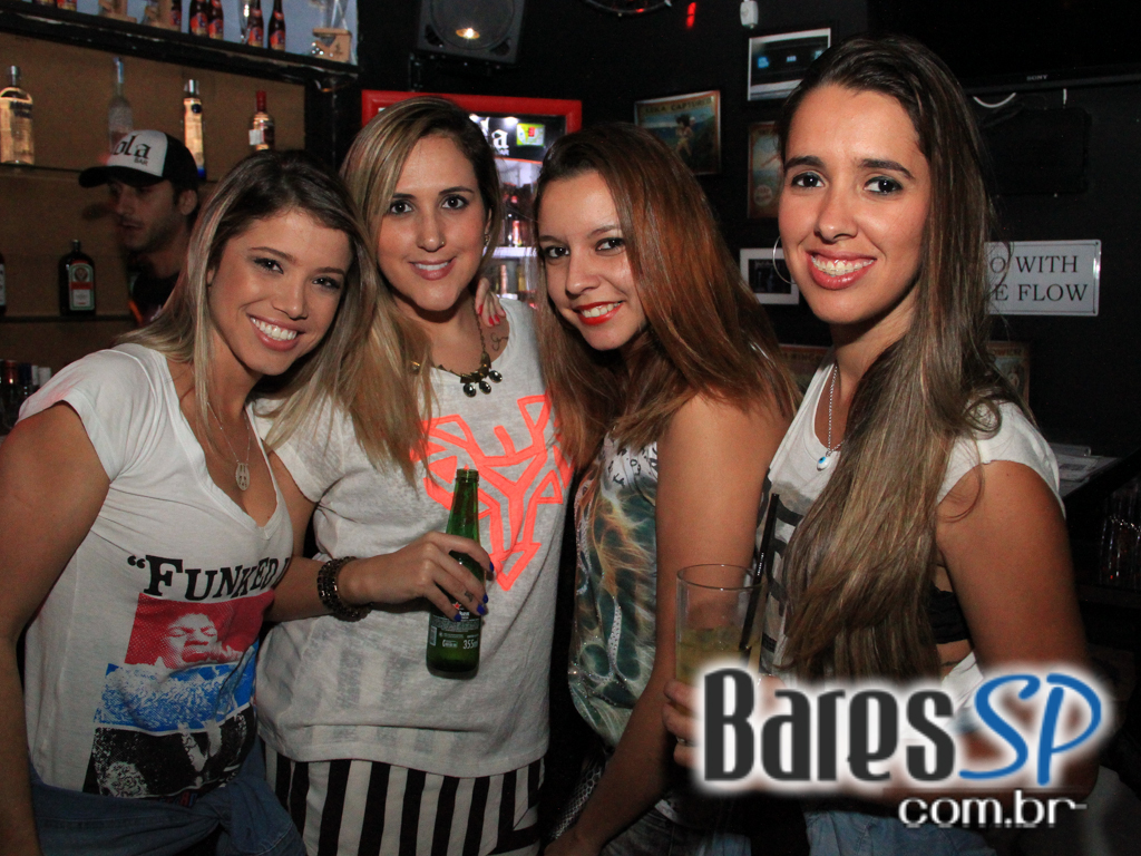 DJ Nuts tocou na noite de quarta-feira no Nola Bar DJ Nuts tocou na noite de quarta-feira no Nola Bar