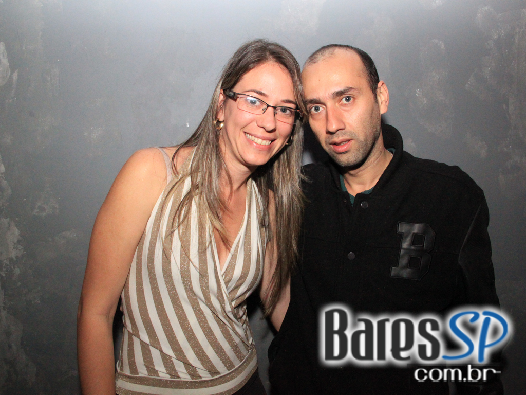 DJ Nuts tocou na noite de quarta-feira no Nola Bar DJ Nuts tocou na noite de quarta-feira no Nola Bar