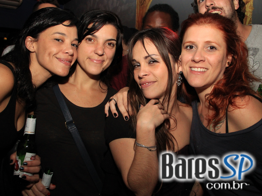 DJ Nuts tocou na noite de quarta-feira no Nola Bar DJ Nuts tocou na noite de quarta-feira no Nola Bar