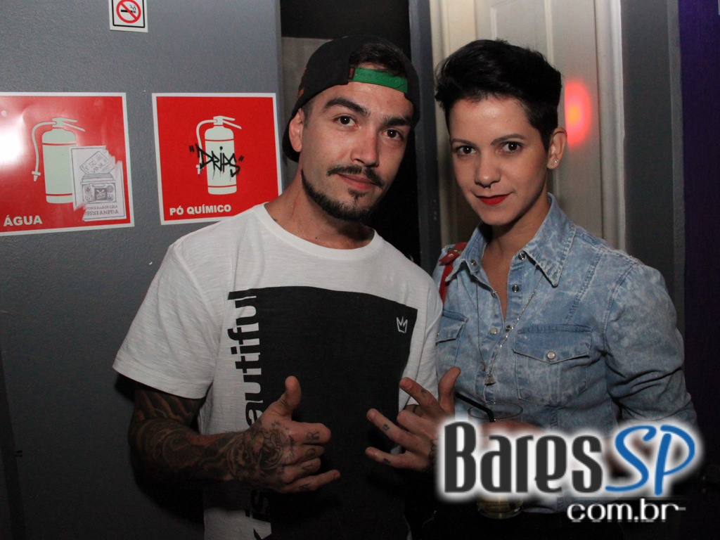 DJ Nuts tocou na noite de quarta-feira no Nola Bar DJ Nuts tocou na noite de quarta-feira no Nola Bar