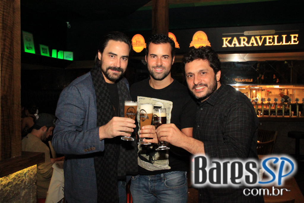 Festa de inauguração do Karavelle Brasserie no Itaim Bibi com DJ convidado Festa de inauguração do Karavelle Brasserie no Itaim Bibi com DJ convidado