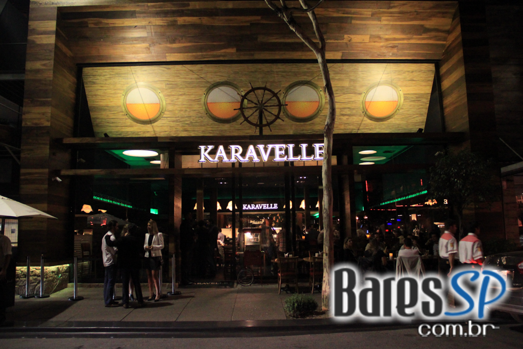 Festa de inauguração do Karavelle Brasserie no Itaim Bibi com DJ convidado Festa de inauguração do Karavelle Brasserie no Itaim Bibi com DJ convidado