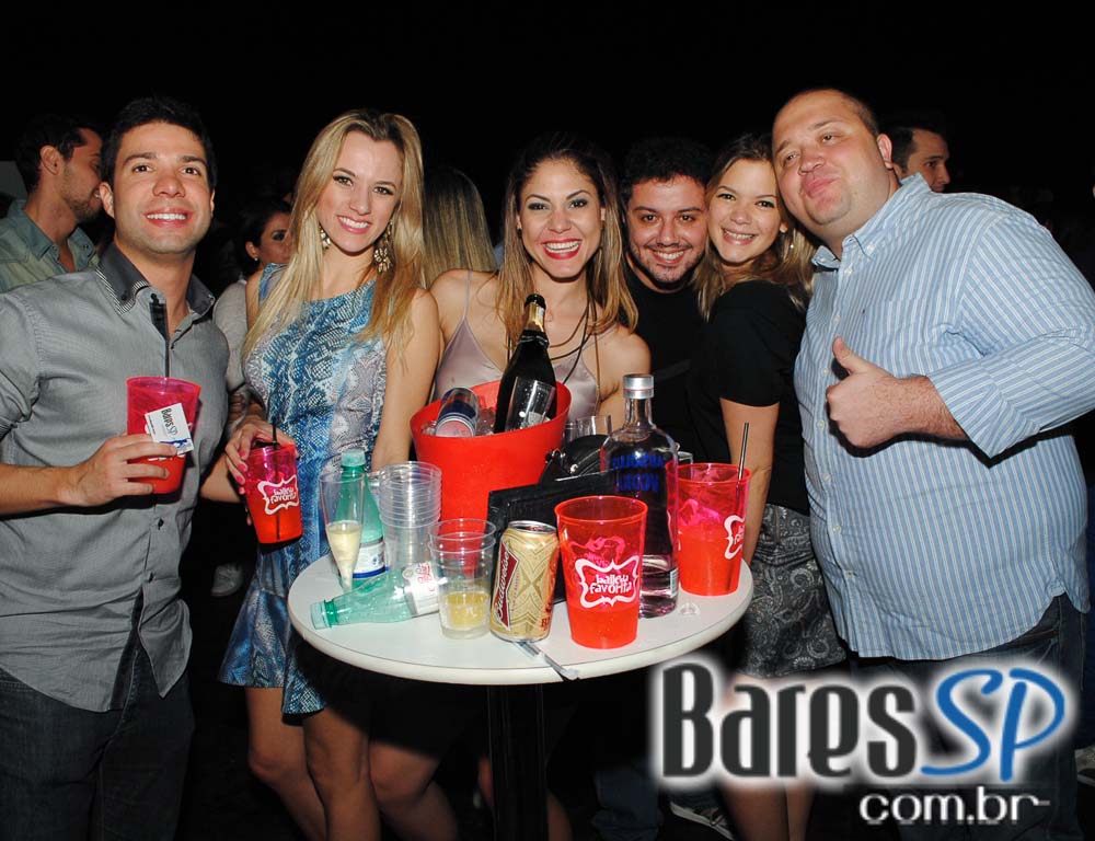 Agência Haute apresentou Baile da Favorita no Esporte Clube Pinheiros Agência Haute apresentou Baile da Favorita no Esporte Clube Pinheiros