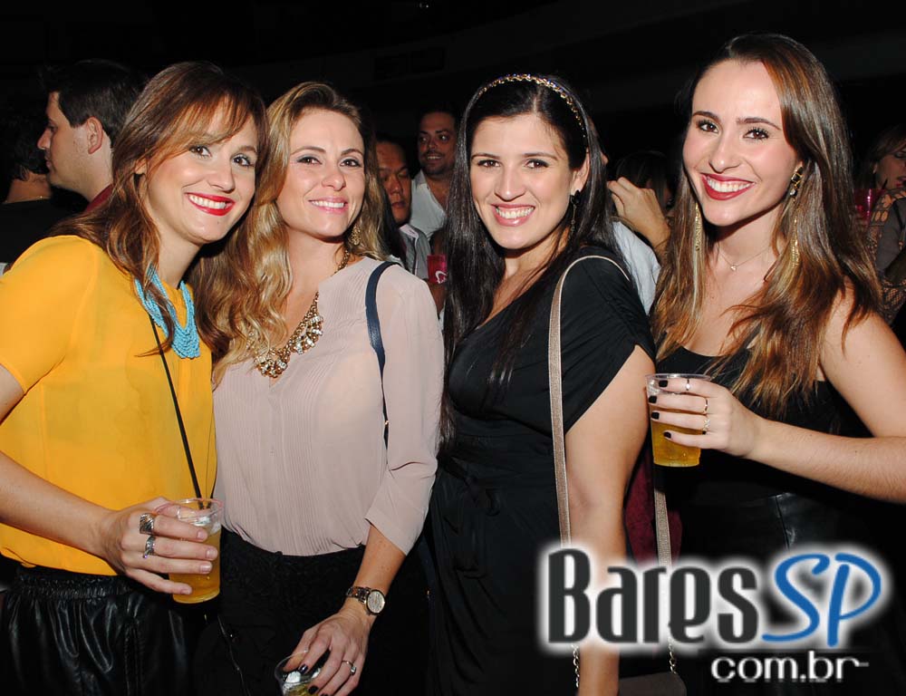 Agência Haute apresentou Baile da Favorita no Esporte Clube Pinheiros Agência Haute apresentou Baile da Favorita no Esporte Clube Pinheiros