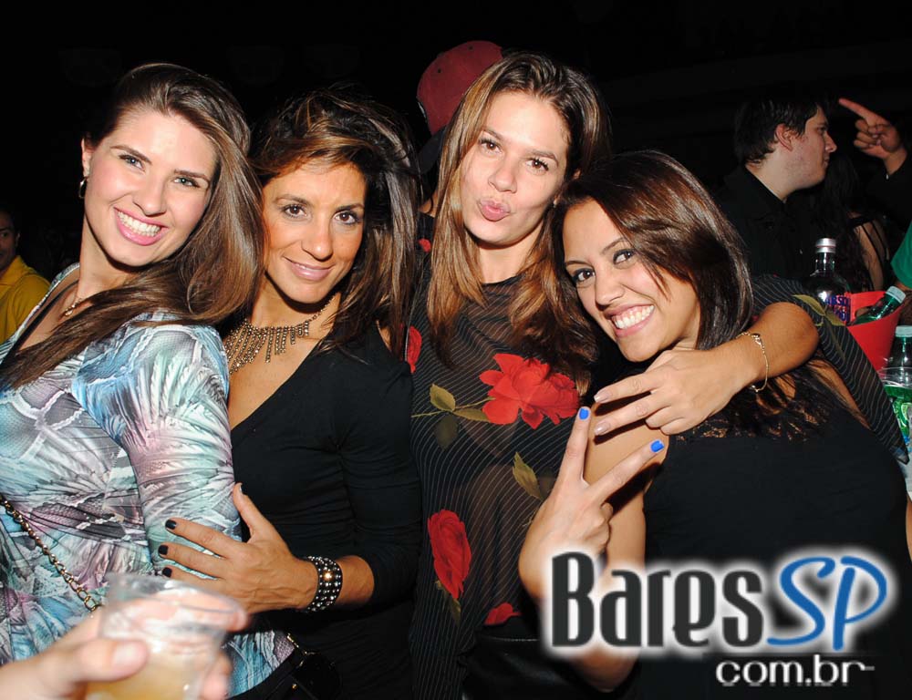 Agência Haute apresentou Baile da Favorita no Esporte Clube Pinheiros Agência Haute apresentou Baile da Favorita no Esporte Clube Pinheiros