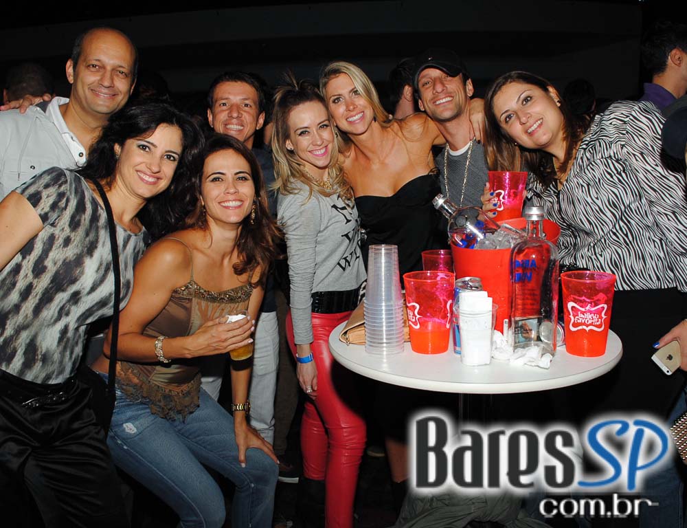 Agência Haute apresentou Baile da Favorita no Esporte Clube Pinheiros Agência Haute apresentou Baile da Favorita no Esporte Clube Pinheiros