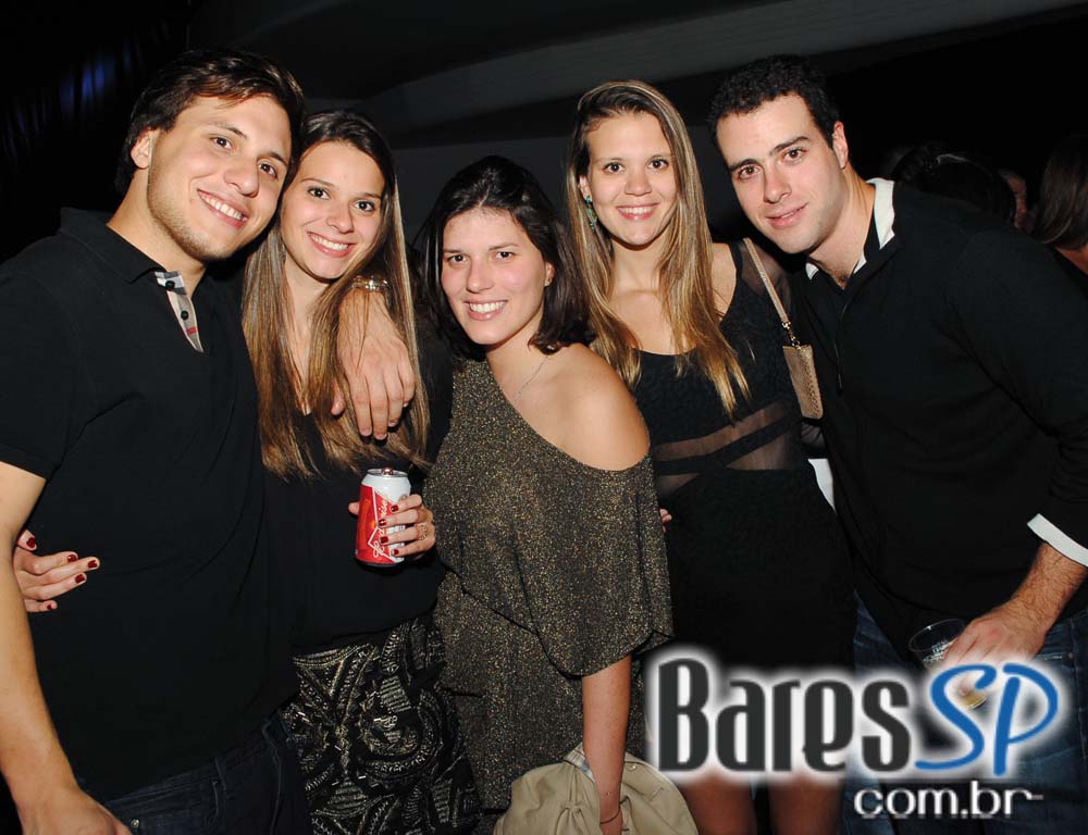 Agência Haute apresentou Baile da Favorita no Esporte Clube Pinheiros Agência Haute apresentou Baile da Favorita no Esporte Clube Pinheiros