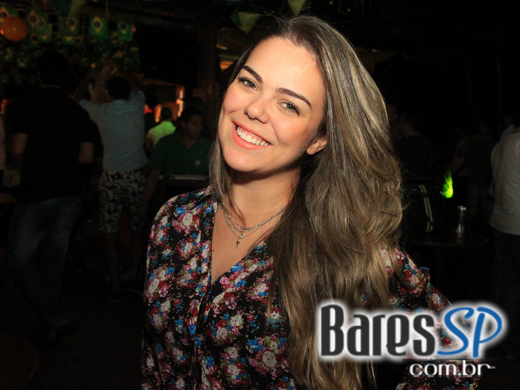 Luciana e Rodrigo Rios animaram o palco do Quintal do Espeto Moema no domingo Luciana e Rodrigo Rios animaram o palco do Quintal do Espeto Moema no domingo