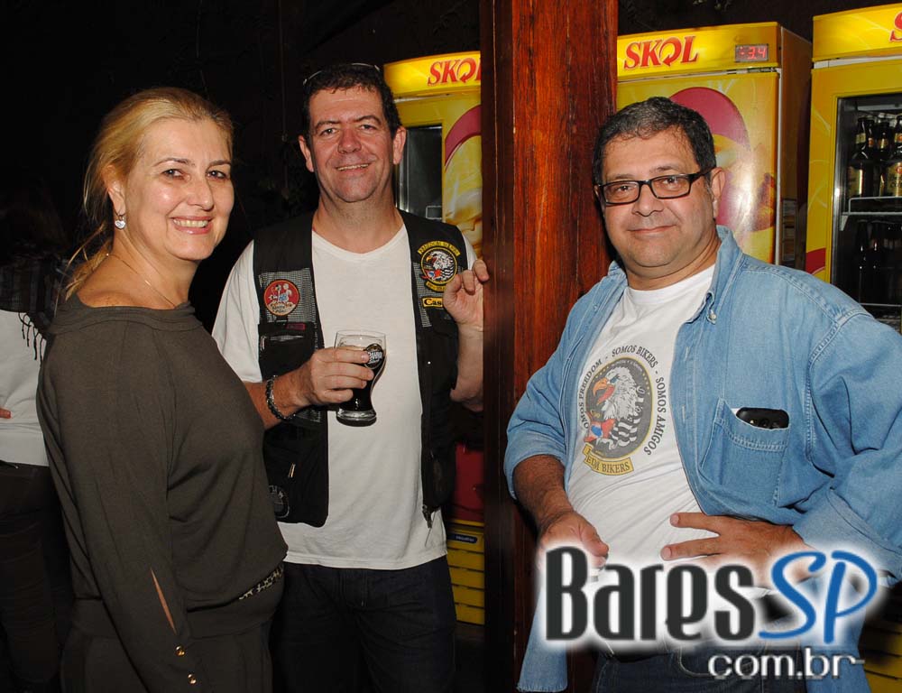 Quintal do Espeto Lapa recebeu o projeto Samba de Raíz com o grupo Samba do Babé no sábado Quintal do Espeto Lapa recebeu o projeto Samba de Raíz com o grupo Samba do Babé no sábado