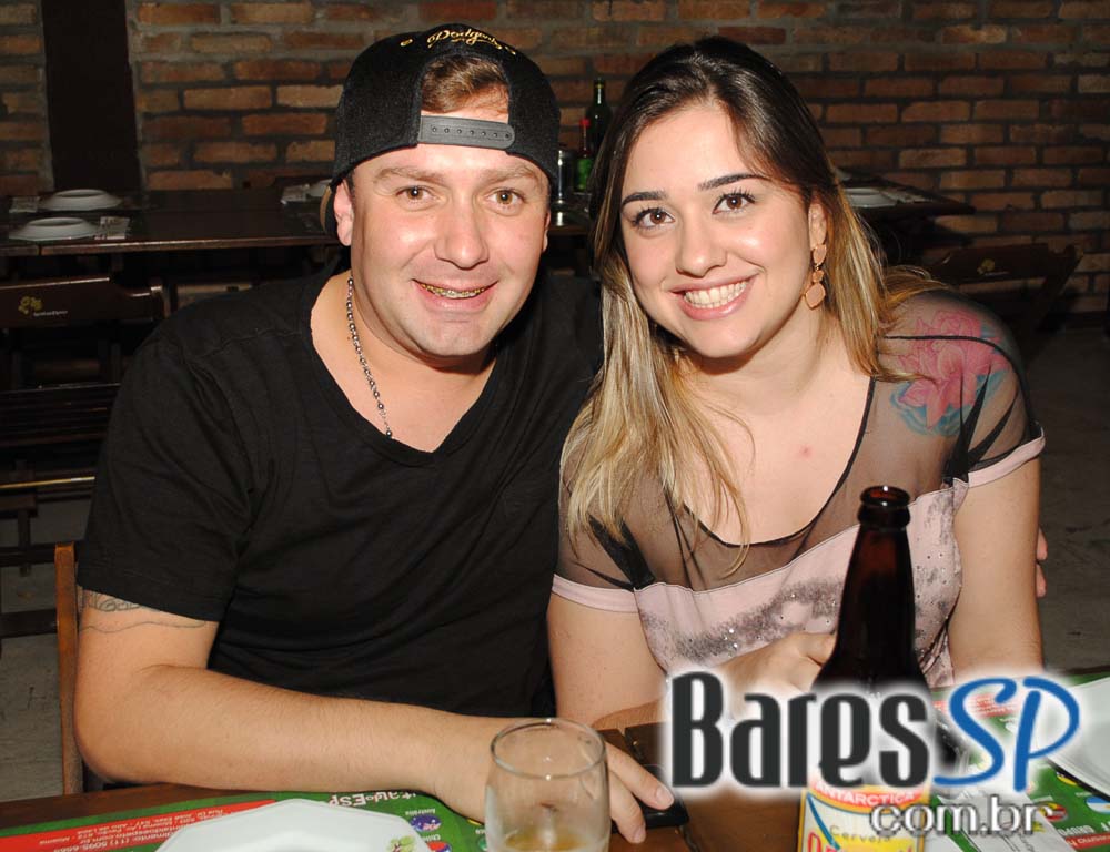 Quintal do Espeto Lapa recebeu o projeto Samba de Raíz com o grupo Samba do Babé no sábado Quintal do Espeto Lapa recebeu o projeto Samba de Raíz com o grupo Samba do Babé no sábado