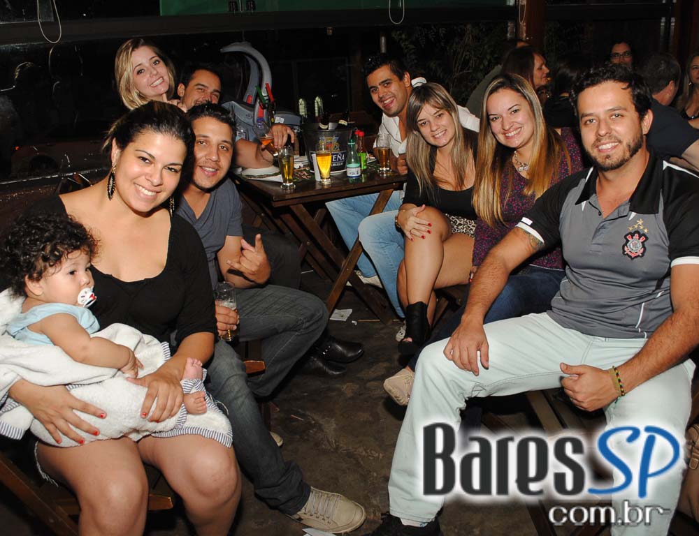 Quintal do Espeto Lapa recebeu o projeto Samba de Raíz com o grupo Samba do Babé no sábado Quintal do Espeto Lapa recebeu o projeto Samba de Raíz com o grupo Samba do Babé no sábado