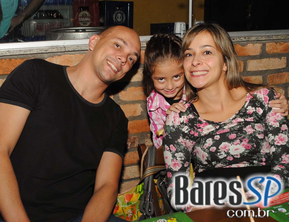 Quintal do Espeto Lapa recebeu o projeto Samba de Raíz com o grupo Samba do Babé no sábado Quintal do Espeto Lapa recebeu o projeto Samba de Raíz com o grupo Samba do Babé no sábado