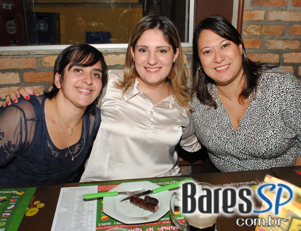 Quintal do Espeto Lapa recebeu o projeto Samba de Raíz com o grupo Samba do Babé no sábado Quintal do Espeto Lapa recebeu o projeto Samba de Raíz com o grupo Samba do Babé no sábado