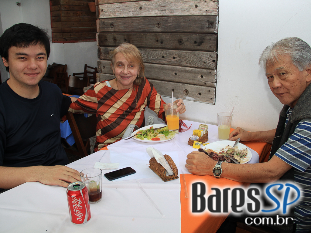 Cardápio com tipícos petiscos no domingo na As Mineiras Cardápio com tipícos petiscos no domingo na As Mineiras