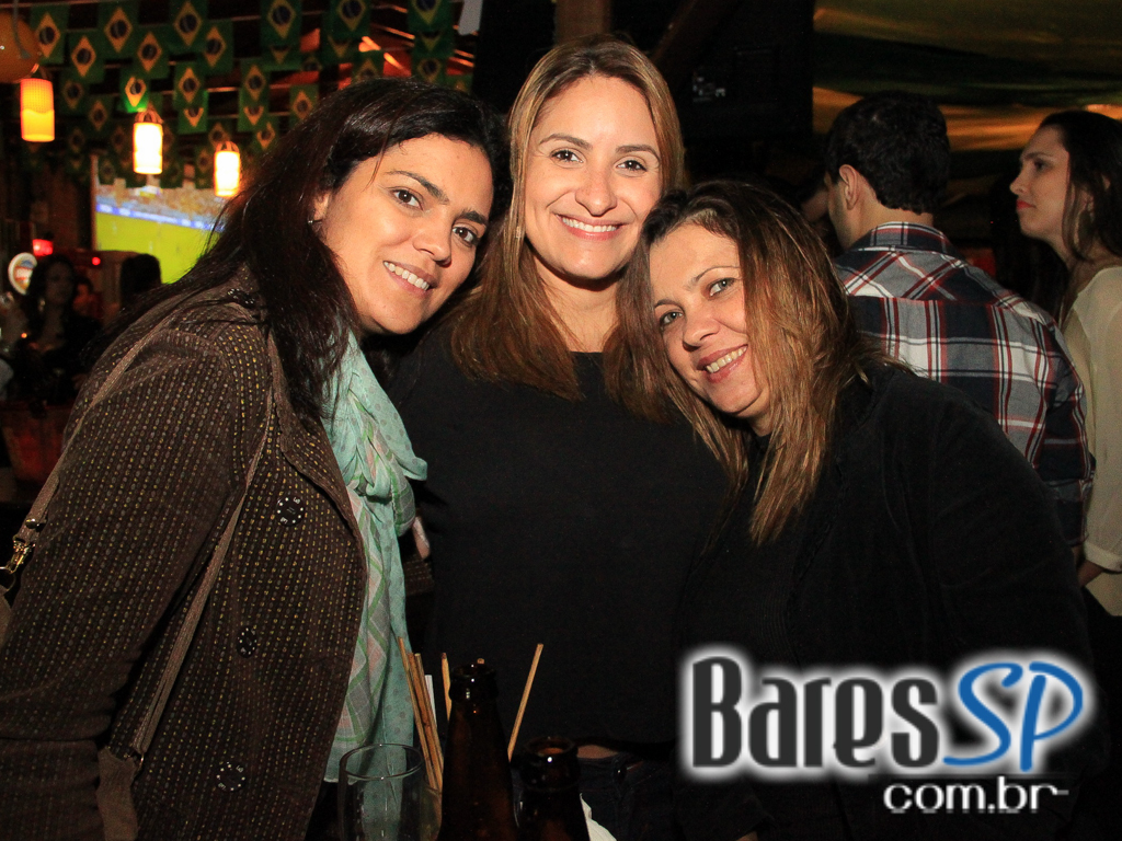 Quintal do Espeto recebeu no Domingo Sertanejo com Lucyana e Geovany Reis e Fabricio Quintal do Espeto recebeu no Domingo Sertanejo com Lucyana e Geovany Reis e Fabricio