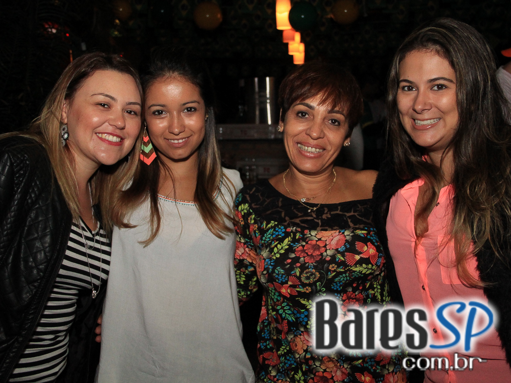 Quintal do Espeto recebeu no Domingo Sertanejo com Lucyana e Geovany Reis e Fabricio Quintal do Espeto recebeu no Domingo Sertanejo com Lucyana e Geovany Reis e Fabricio