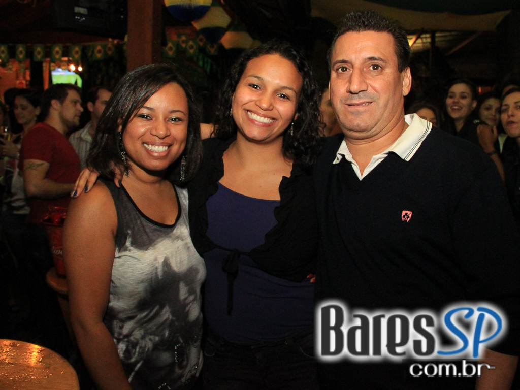 Quintal do Espeto recebeu no Domingo Sertanejo com Lucyana e Geovany Reis e Fabricio Quintal do Espeto recebeu no Domingo Sertanejo com Lucyana e Geovany Reis e Fabricio