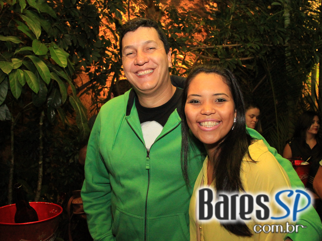 Quintal do Espeto recebeu no Domingo Sertanejo com Lucyana e Geovany Reis e Fabricio Quintal do Espeto recebeu no Domingo Sertanejo com Lucyana e Geovany Reis e Fabricio