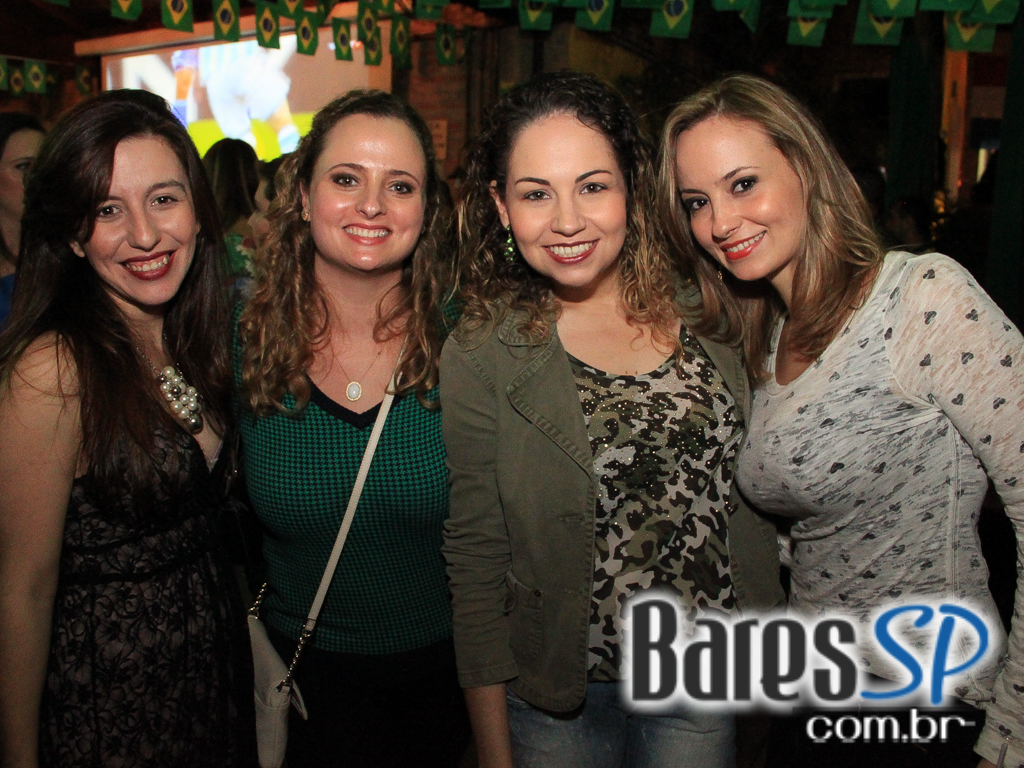 Quintal do Espeto recebeu no Domingo Sertanejo com Lucyana e Geovany Reis e Fabricio Quintal do Espeto recebeu no Domingo Sertanejo com Lucyana e Geovany Reis e Fabricio