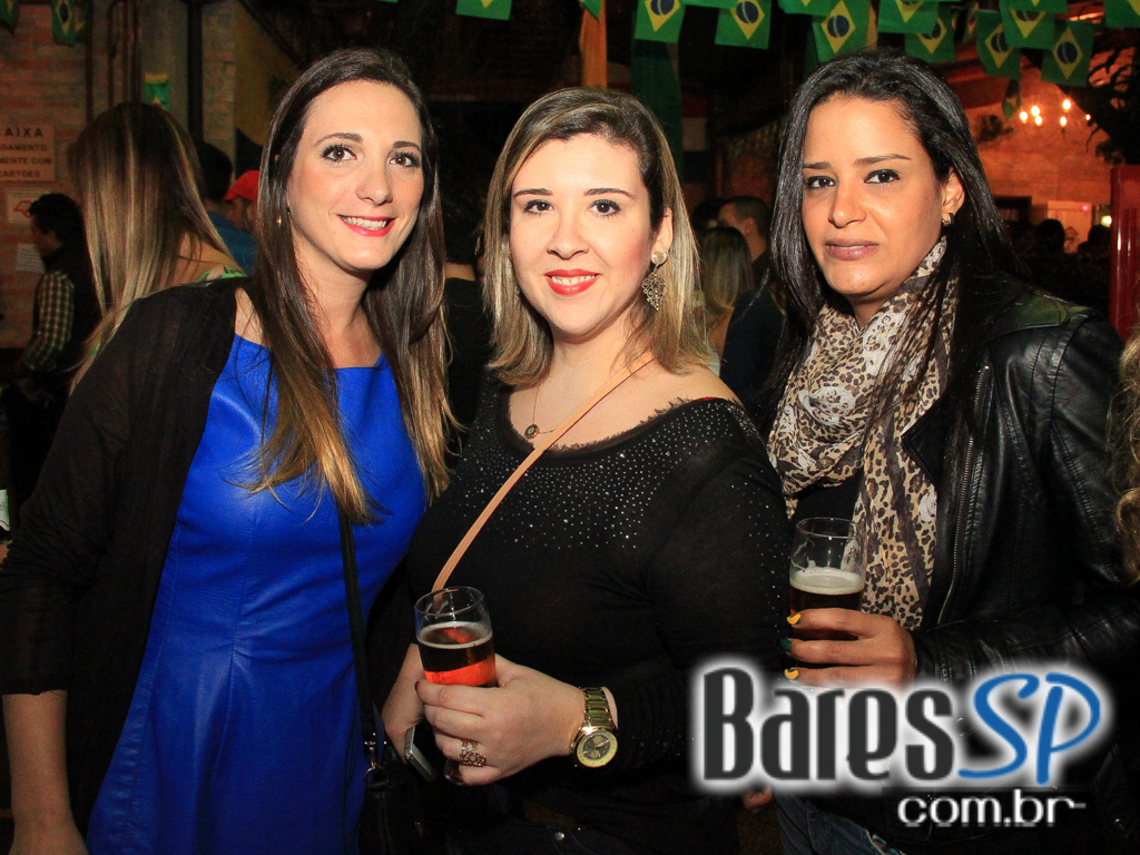 Quintal do Espeto recebeu no Domingo Sertanejo com Lucyana e Geovany Reis e Fabricio Quintal do Espeto recebeu no Domingo Sertanejo com Lucyana e Geovany Reis e Fabricio