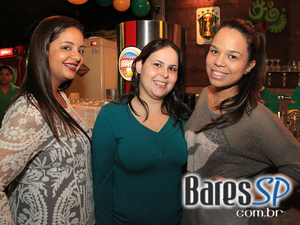 Quintal do Espeto recebeu no Domingo Sertanejo com Lucyana e Geovany Reis e Fabricio Quintal do Espeto recebeu no Domingo Sertanejo com Lucyana e Geovany Reis e Fabricio