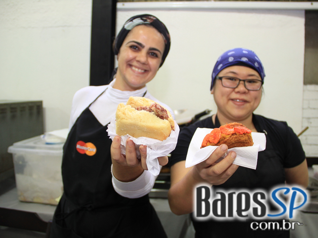 Aconteceu no domingo a Feira Gastronômica Panela na Rua na Praça Benedito Calixto Aconteceu no domingo a Feira Gastronômica Panela na Rua na Praça Benedito Calixto