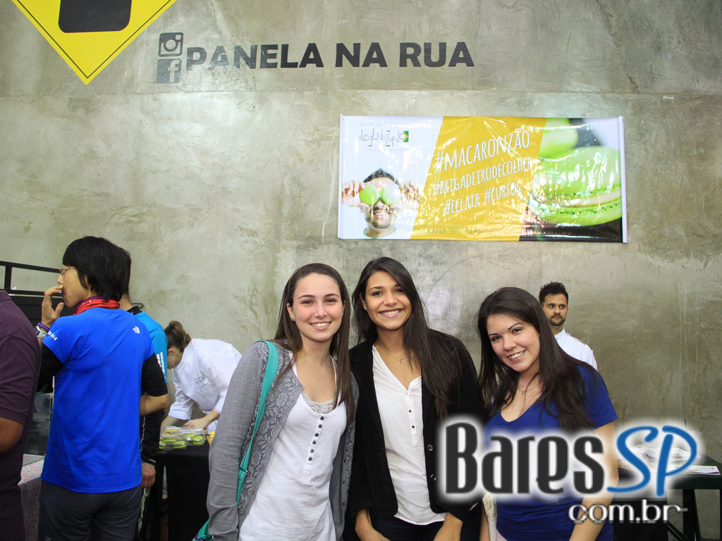Aconteceu no domingo a Feira Gastronômica Panela na Rua na Praça Benedito Calixto Aconteceu no domingo a Feira Gastronômica Panela na Rua na Praça Benedito Calixto