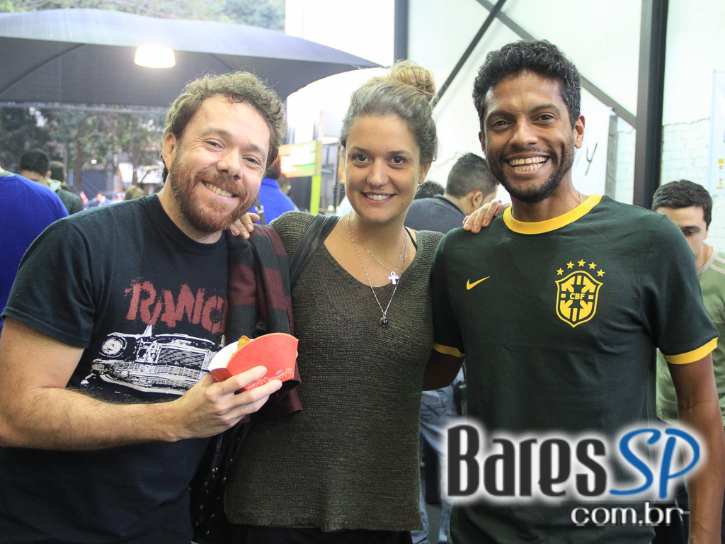 Aconteceu no domingo a Feira Gastronômica Panela na Rua na Praça Benedito Calixto Aconteceu no domingo a Feira Gastronômica Panela na Rua na Praça Benedito Calixto