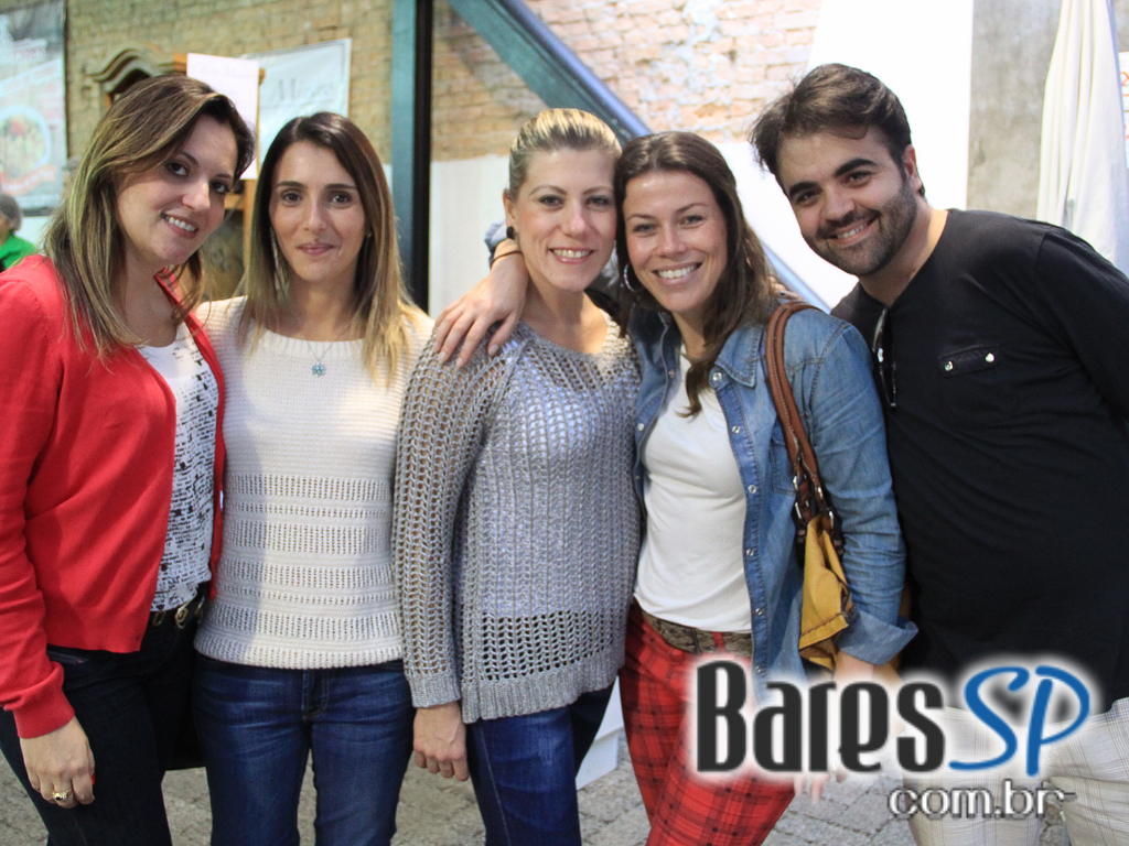 Aconteceu no domingo a Feira Gastronômica Panela na Rua na Praça Benedito Calixto Aconteceu no domingo a Feira Gastronômica Panela na Rua na Praça Benedito Calixto