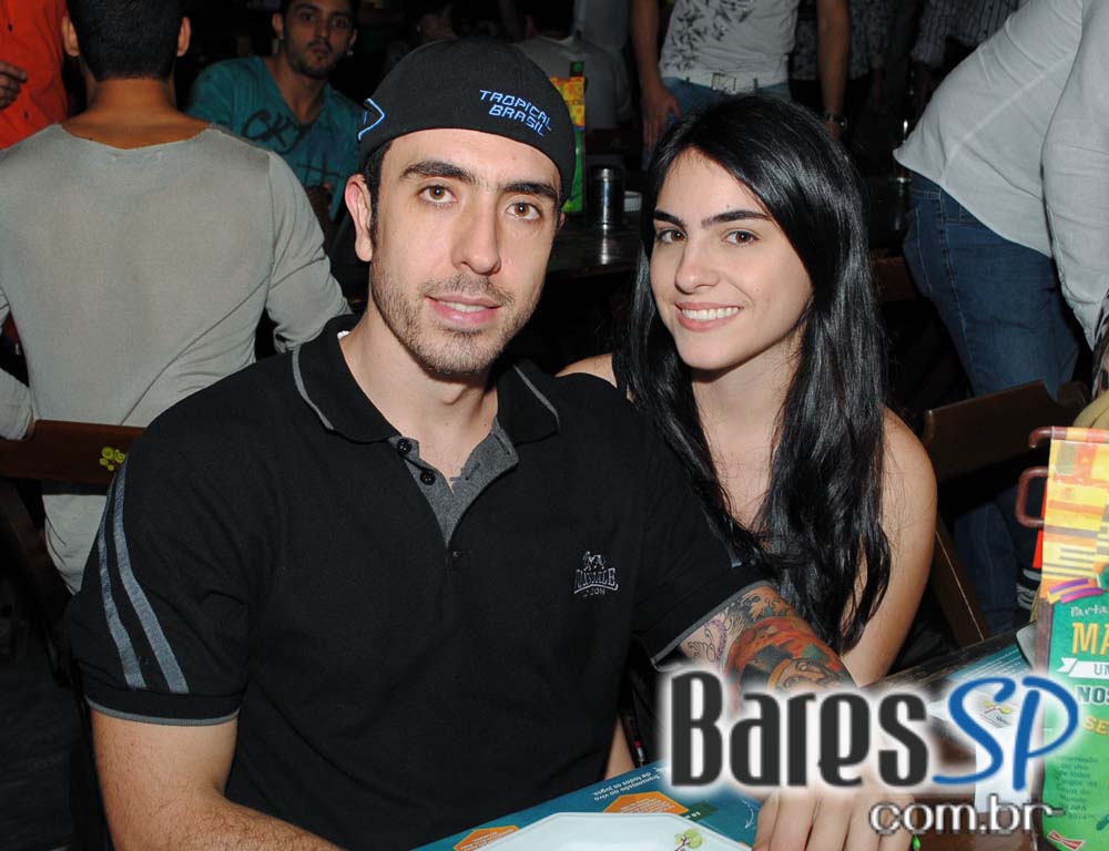 Quintal do Espeto apresentou os agitos do samba rock com banda convidada Quintal do Espeto apresentou os agitos do samba rock com banda convidada