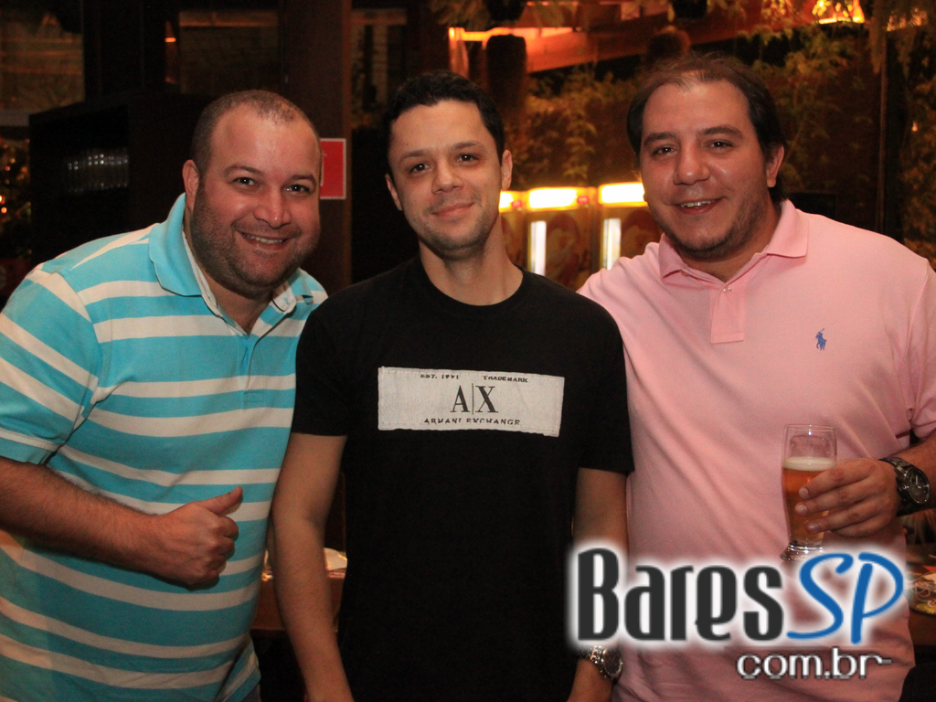 Quintal do Espeto da Lapa ofereceu MPB que animou o público Quintal do Espeto da Lapa ofereceu MPB que animou o público