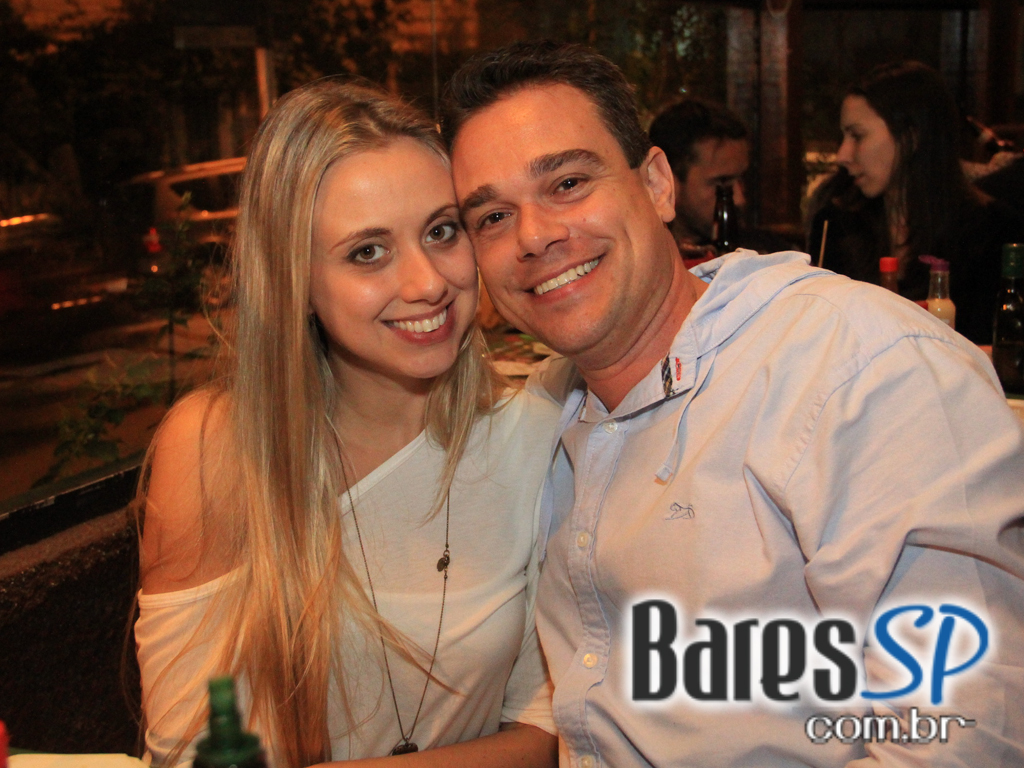 Quintal do Espeto da Lapa ofereceu MPB que animou o público Quintal do Espeto da Lapa ofereceu MPB que animou o público