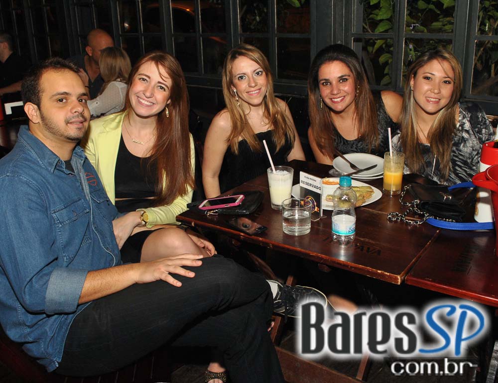 Bar Camará embalou a noite de sexta ao som de Marcelo Santana Bar Camará embalou a noite de sexta ao som de Marcelo Santana