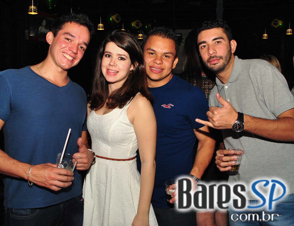 Bar Camará embalou a noite de sexta ao som de Marcelo Santana Bar Camará embalou a noite de sexta ao som de Marcelo Santana